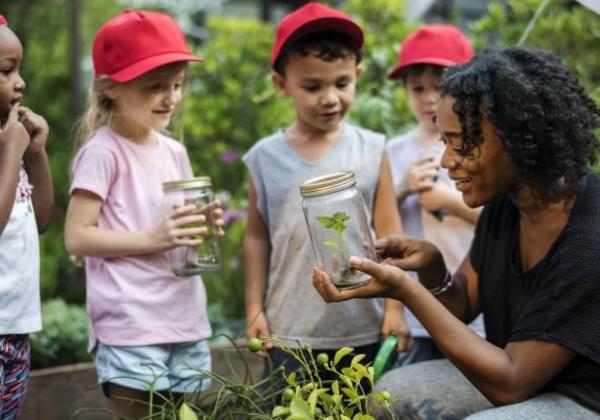 Photo of VIU ECEC student working with children