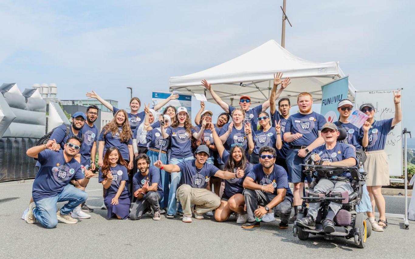 RockVIU volunteers